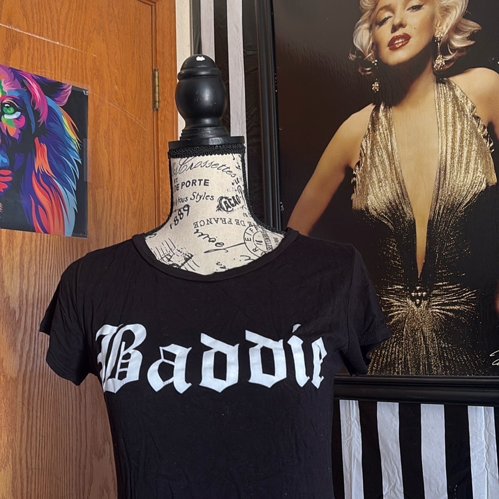 Baddie Midi dress 🖤